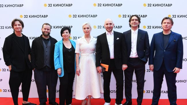 Церемония открытия фестиваля российского кино Кинотавр