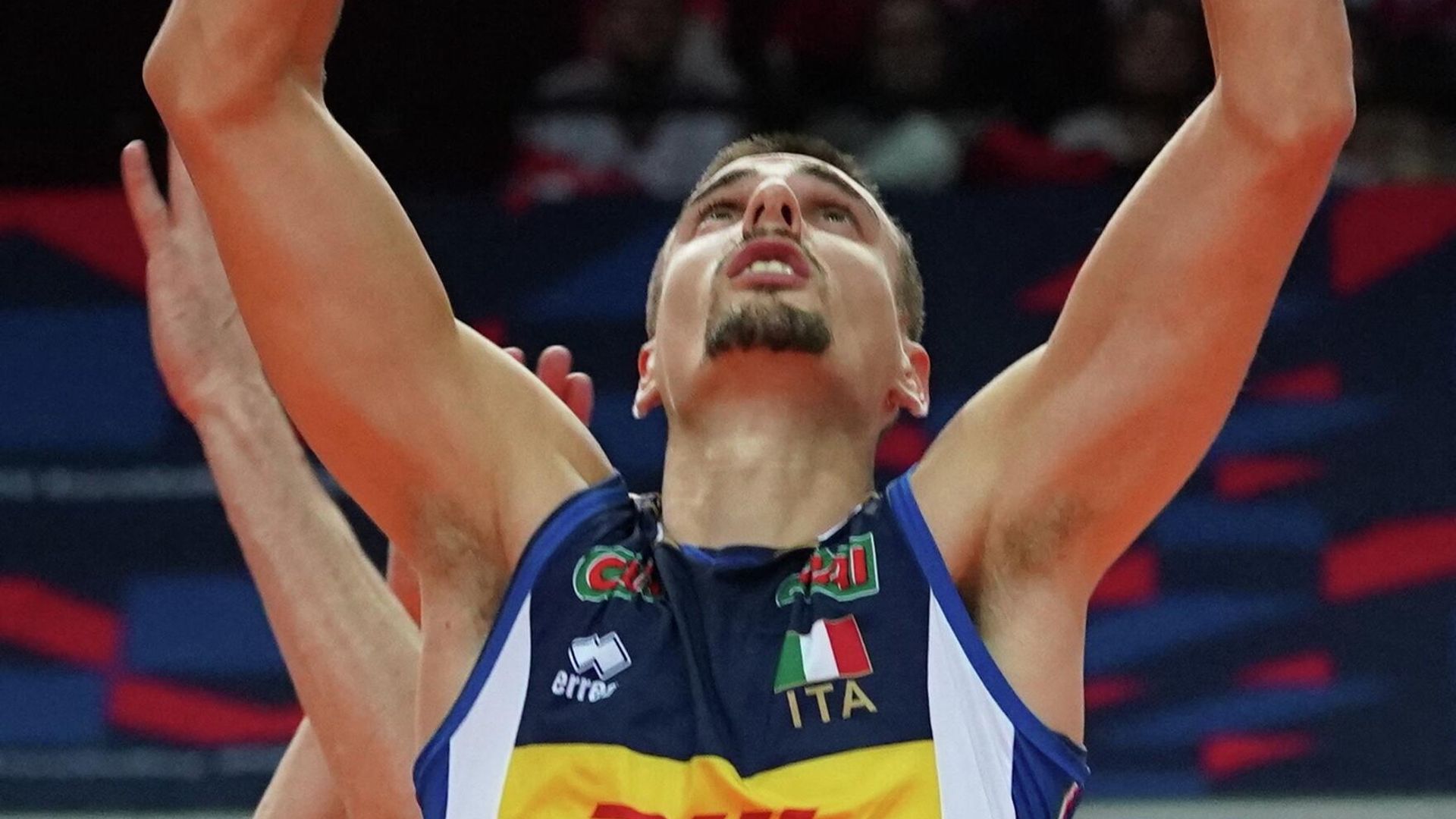 Italy's Simone Giannelli plays the ball during the EuroVolley 2021 semi-final match Italy v Serbia on September 18, 2021 in Katowice. (Photo by JANEK SKARZYNSKI / AFP) Italy's Simone Giannelli plays the ball during the EuroVolley 2021 semi-final match Italy v Serbia on September 18, 2021 in Katowice. (Photo by JANEK SKARZYNSKI / AFP) - РИА Новости, 1920, 20.09.2021