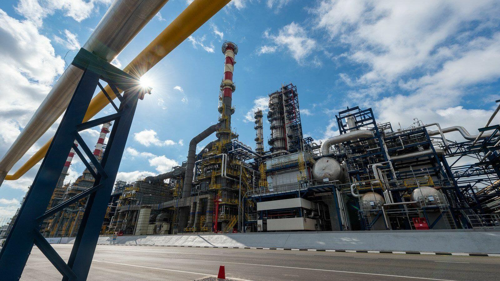 Комплекс переработки нефти Комплекс переработки нефти - РИА Новости, 1920, 21.09.2021