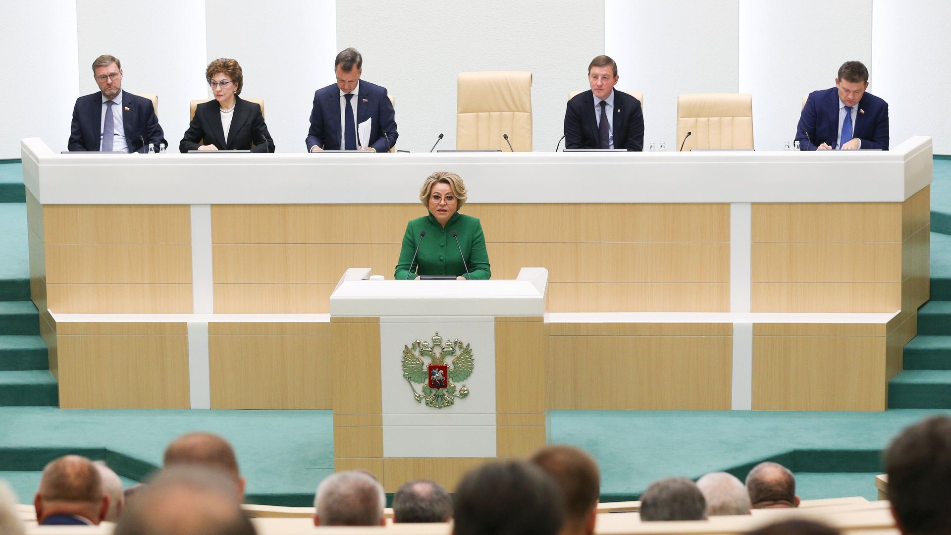 Председатель Совета Федерации РФ Валентина Матвиенко выступает на заседании Совета Федерации РФ Председатель Совета Федерации РФ Валентина Матвиенко выступает на заседании Совета Федерации РФ - РИА Новости, 1920, 24.12.2021