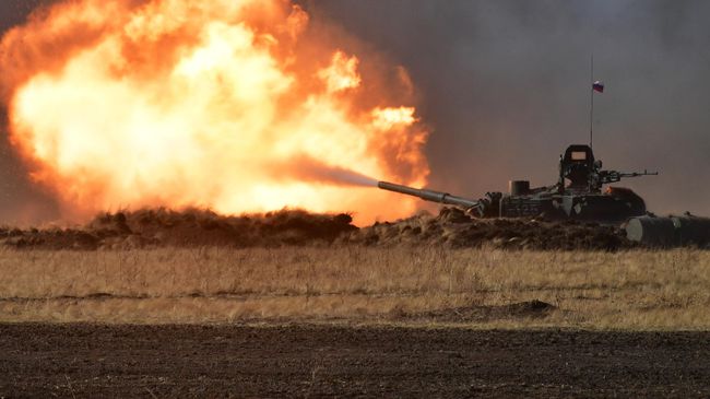 Танк Т-72Б3 на антитеррористических учениях стран-членов ШОС Мирная миссия 2021 в Оренбургской области Танк Т-72Б3 на антитеррористических учениях стран-членов ШОС Мирная миссия 2021 в Оренбургской области
