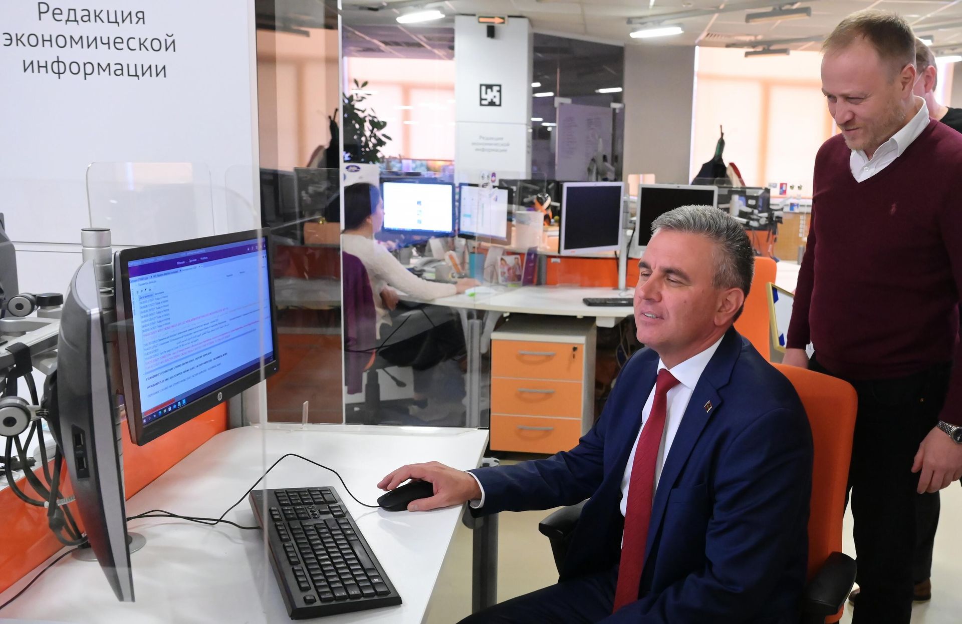 Президент Приднестровской Молдавской Республики Вадим Красносельский выпускает новость на сайт ria.ru в редакции Международного информационного агентства Россия сегодня Президент Приднестровской Молдавской Республики Вадим Красносельский выпускает новость на сайт ria.ru в редакции Международного информационного агентства Россия сегодня - РИА Новости, 1920, 23.09.2021