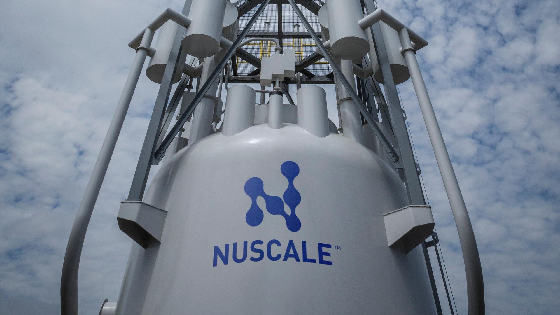Полномасштабный макет верхней трети ядерного модуля NuScale Power Полномасштабный макет верхней трети ядерного модуля NuScale Power - РИА Новости, 1920, 23.09.2021