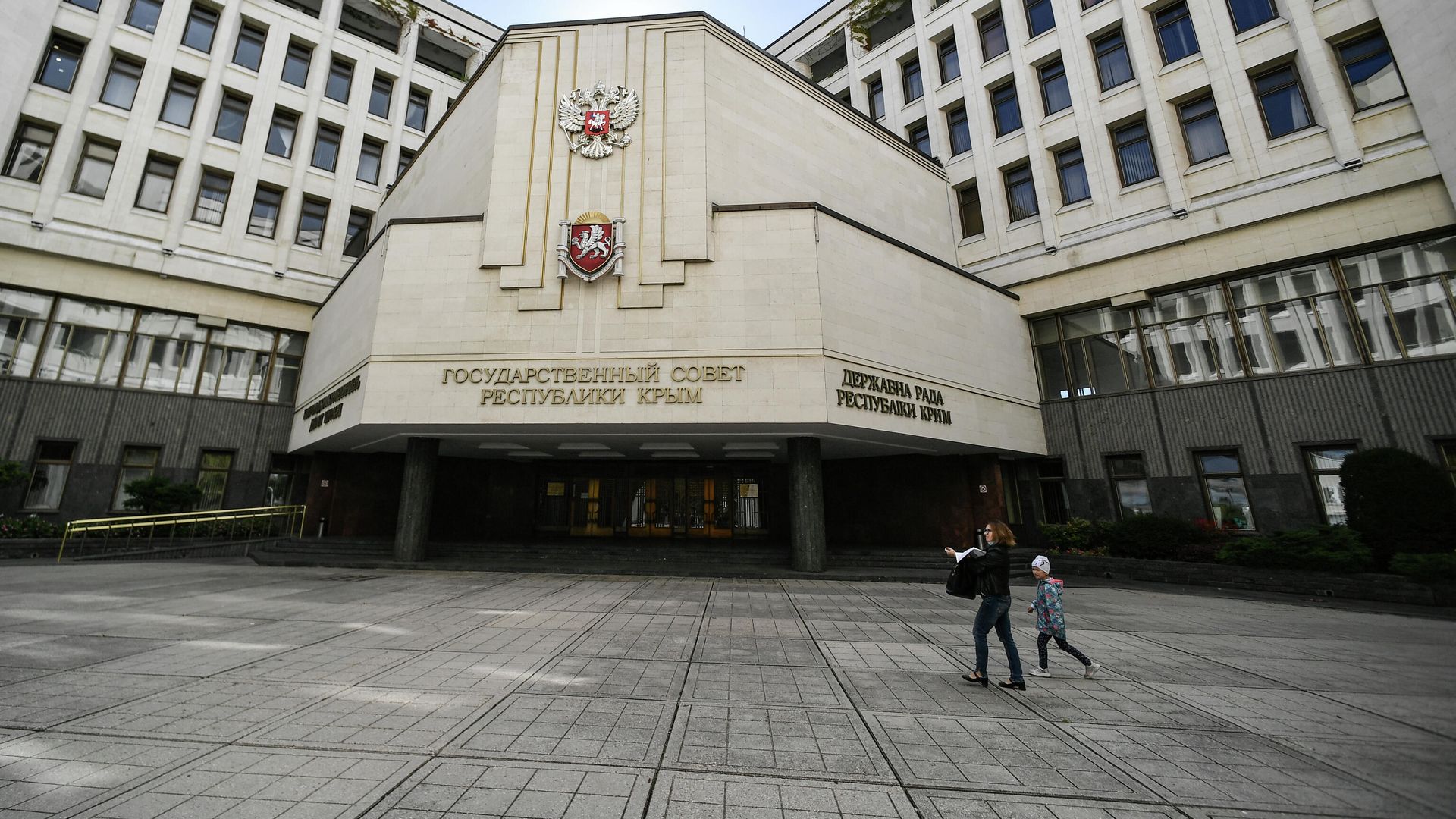 Здание госсовета Республики Крым в Симферополе Здание госсовета Республики Крым в Симферополе - РИА Новости, 1920, 16.03.2024