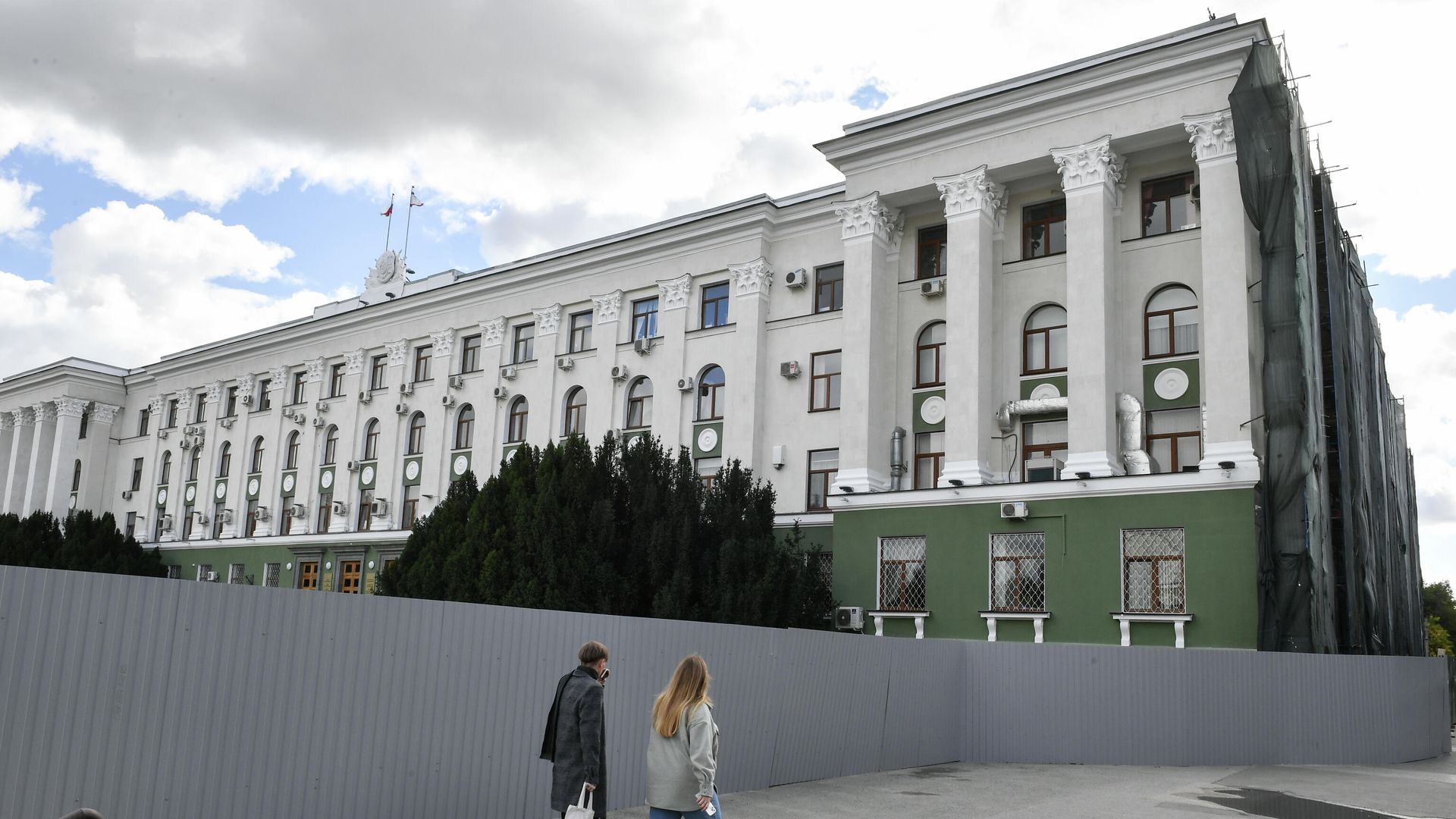 Здание Совета министров Республики Крым в Симферополе Здание Совета министров Республики Крым в Симферополе - РИА Новости, 1920, 29.09.2021