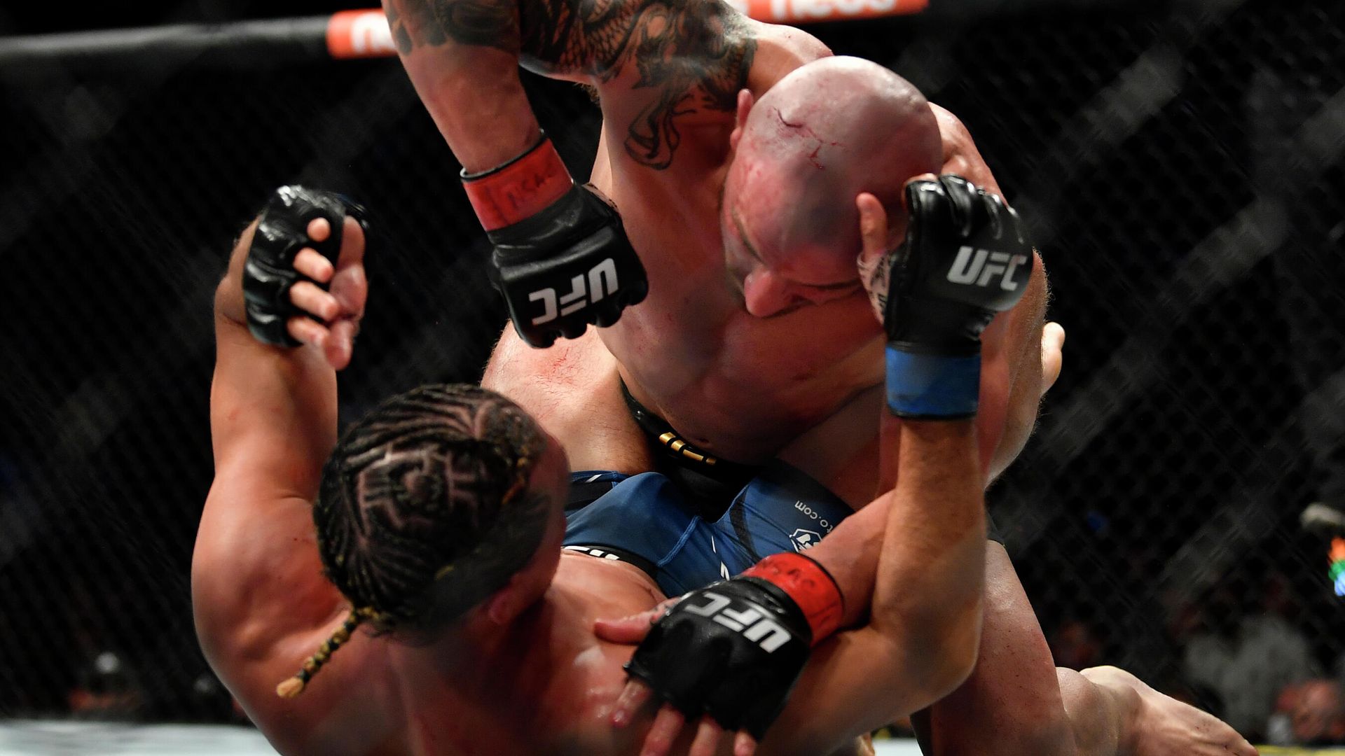 Волкановски против Ортеги на UFC 266 Волкановски против Ортеги на UFC 266 - РИА Новости, 1920, 26.09.2021