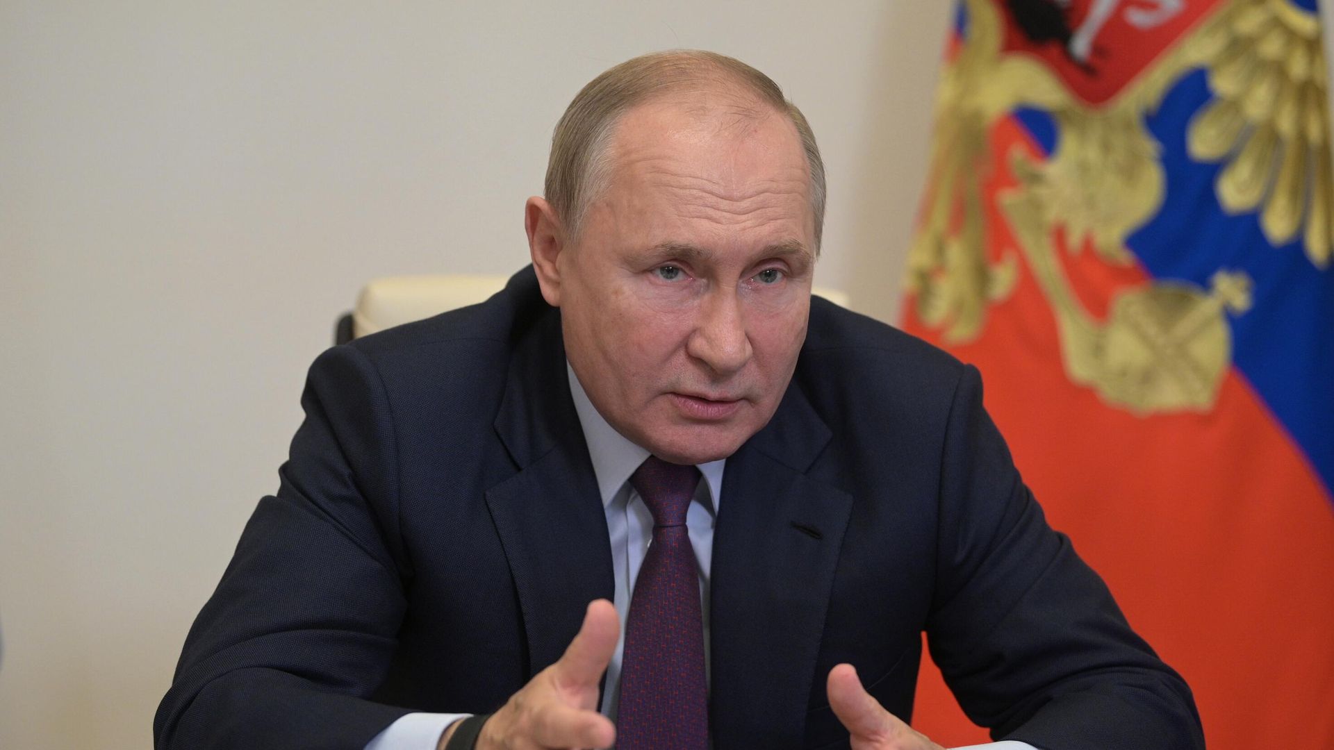 Президент РФ Владимир Путин во время встречи в режиме видеоконференции с лидерами предвыборного списка Всероссийской политической партии Единая Россия Президент РФ Владимир Путин во время встречи в режиме видеоконференции с лидерами предвыборного списка Всероссийской политической партии Единая Россия - РИА Новости, 1920, 06.10.2021