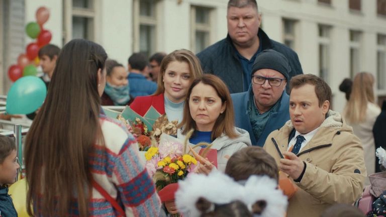 Кадр из сериала СашаТаня Кадр из сериала СашаТаня