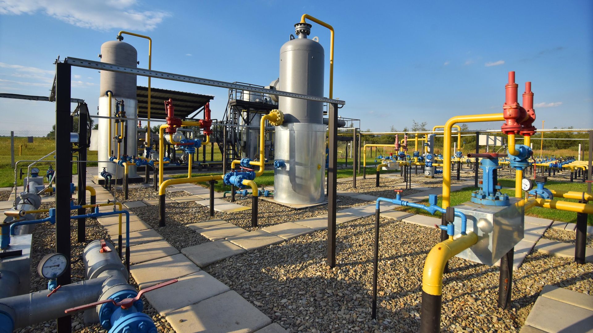 Комплекс подготовки экспортного газа на Украине Комплекс подготовки экспортного газа на Украине - РИА Новости, 1920, 05.10.2021