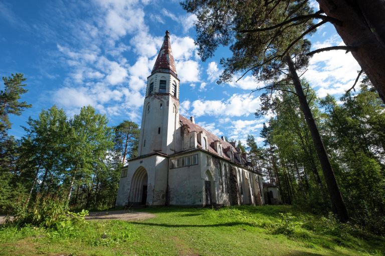 Лютеранская кирха в Лумиваара Лютеранская кирха в Лумиваара