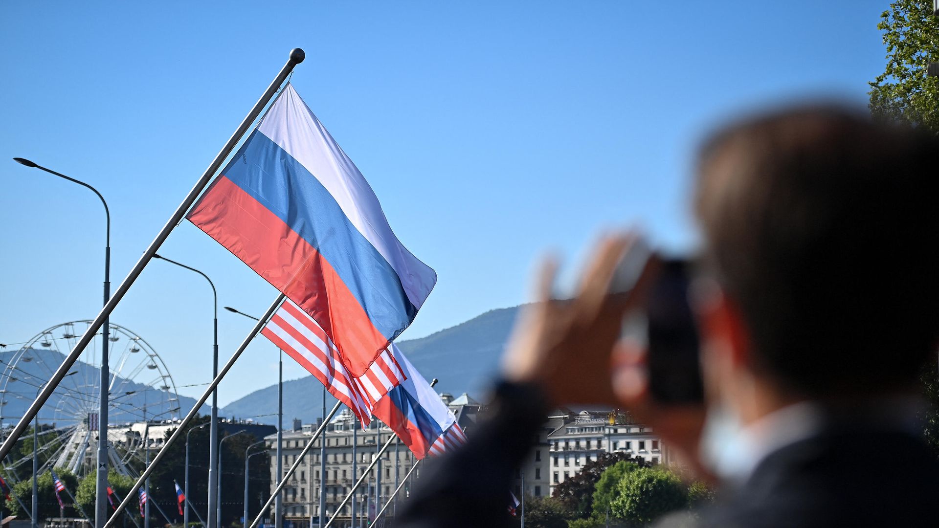 Флаги России и США в Женеве Флаги России и США в Женеве - РИА Новости, 1920, 30.09.2021