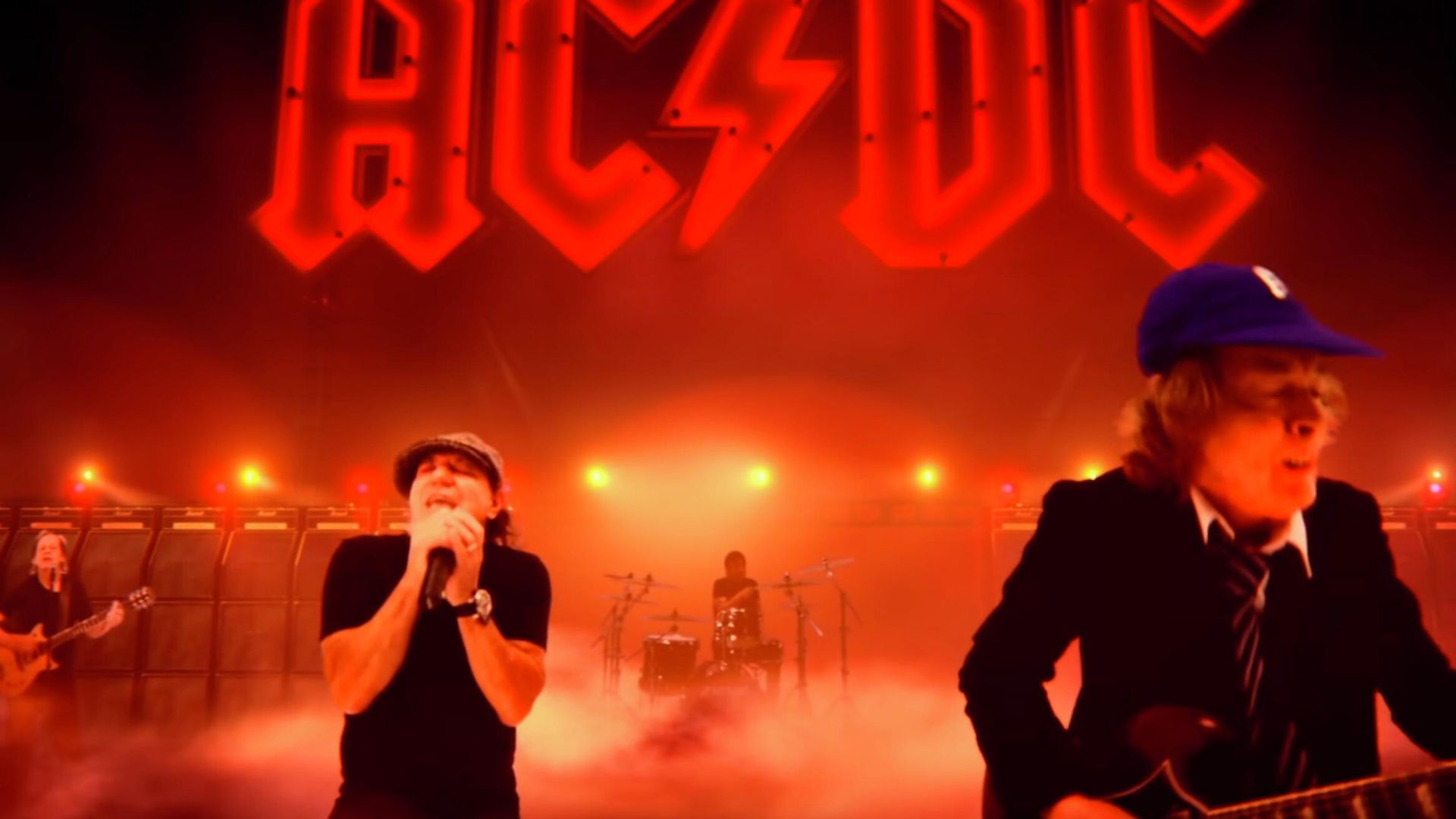 Кадр из видео AC/DC Through The Mists Of Time Кадр из видео AC/DC Through The Mists Of Time - РИА Новости, 1920, 01.10.2021