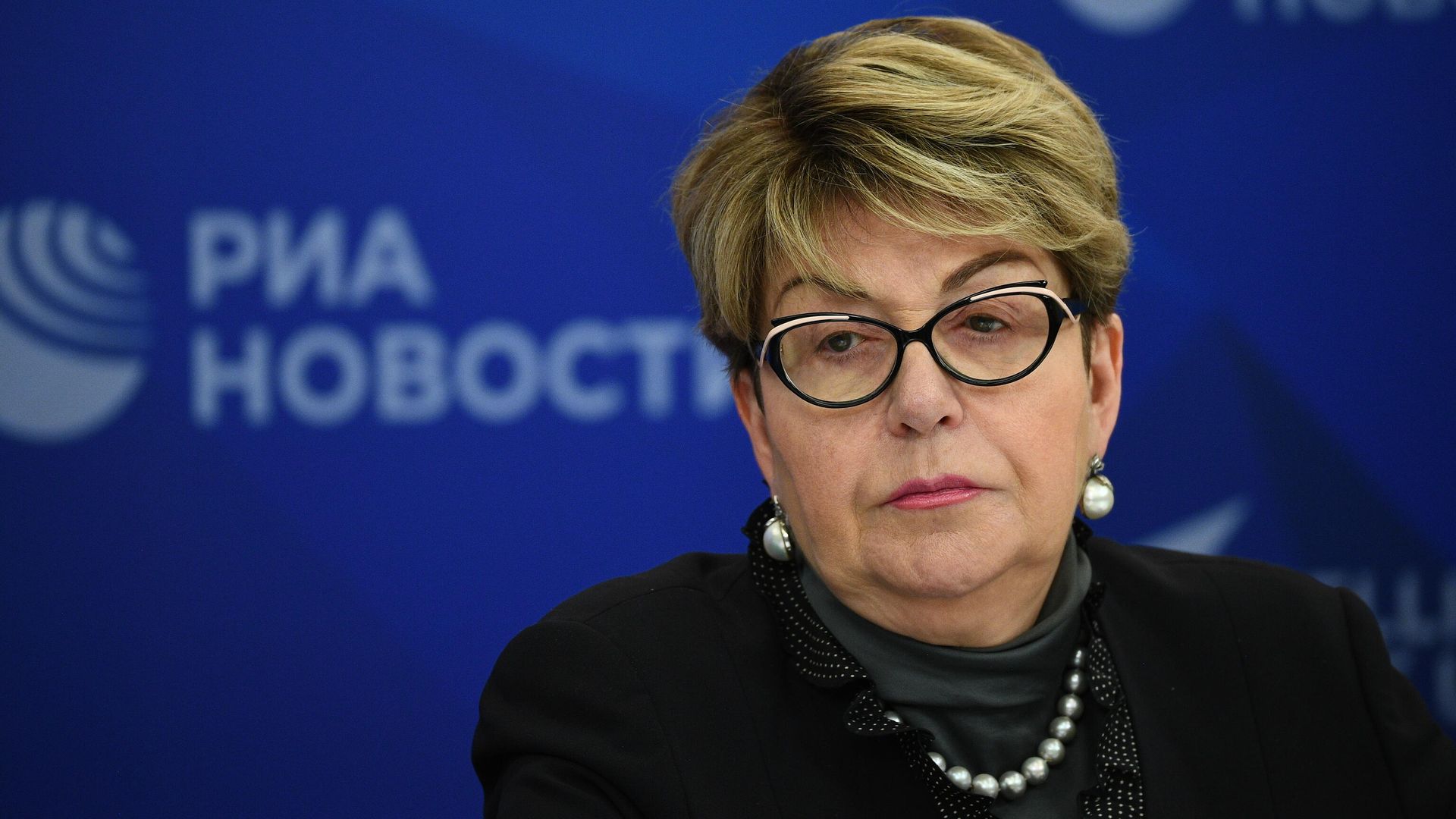 Посол Российской Федерации в Болгарии Элеонора Митрофанова Посол Российской Федерации в Болгарии Элеонора Митрофанова - РИА Новости, 1920, 06.04.2022
