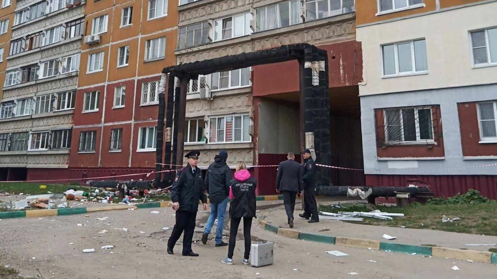 На месте взрыва газовоздушной смеси в жилом доме в Нижнем Новгороде На месте взрыва газовоздушной смеси в жилом доме в Нижнем Новгороде - РИА Новости, 1920, 02.10.2021