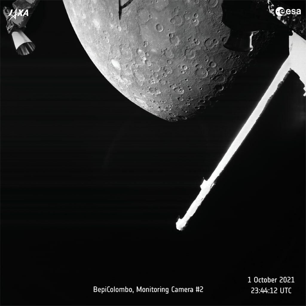 Изображение поверхности Меркурия, переданное зондом BepiColombo - РИА Новости, 1920, 12.12.2025