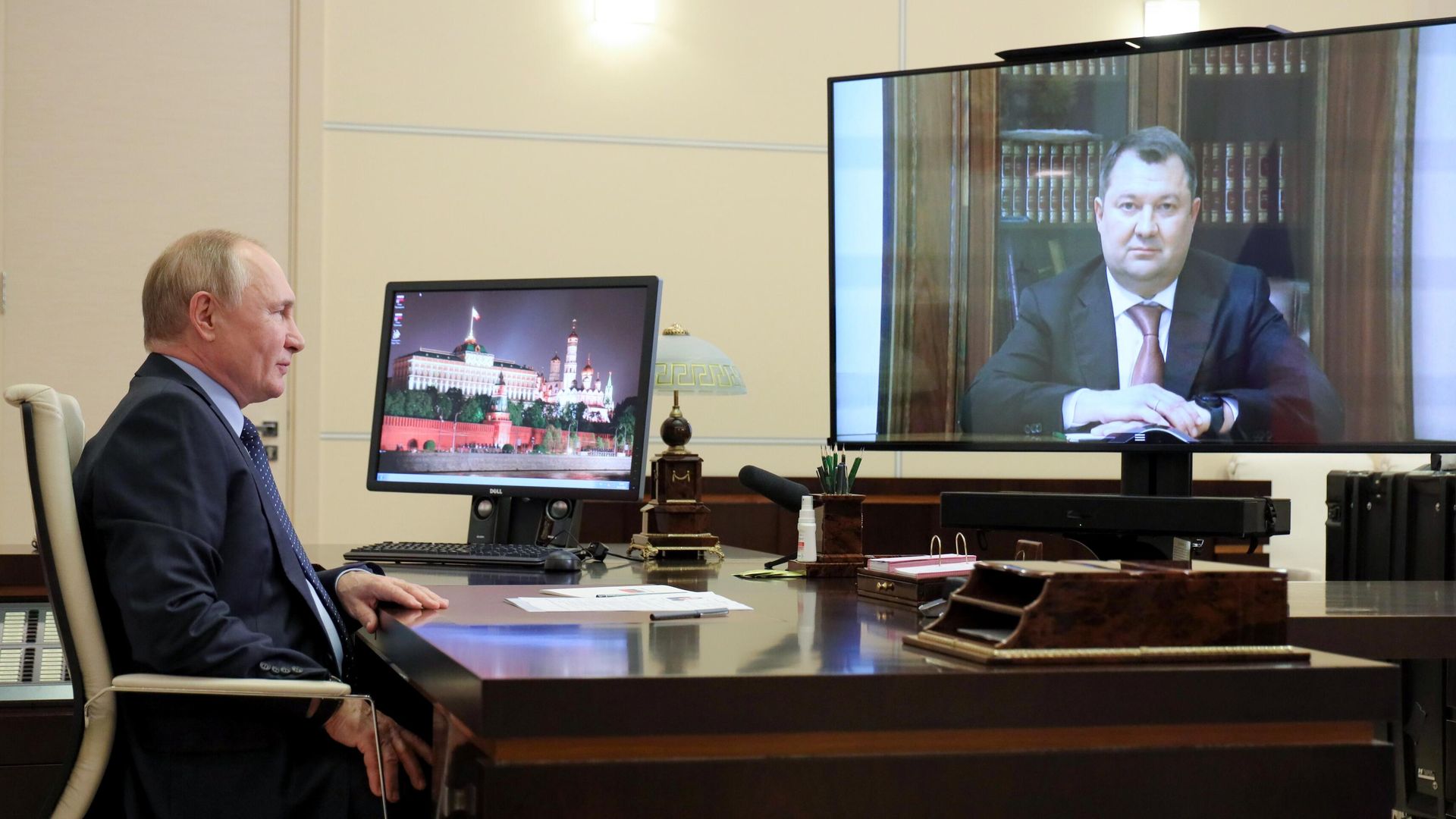 Президент РФ Владимир Путин проводит в режиме видеоконференции встречу с временно исполняющим обязанности губернатора Тамбовской области Максимом Егоровым Президент РФ Владимир Путин проводит в режиме видеоконференции встречу с временно исполняющим обязанности губернатора Тамбовской области Максимом Егоровым - РИА Новости, 1920, 16.08.2022