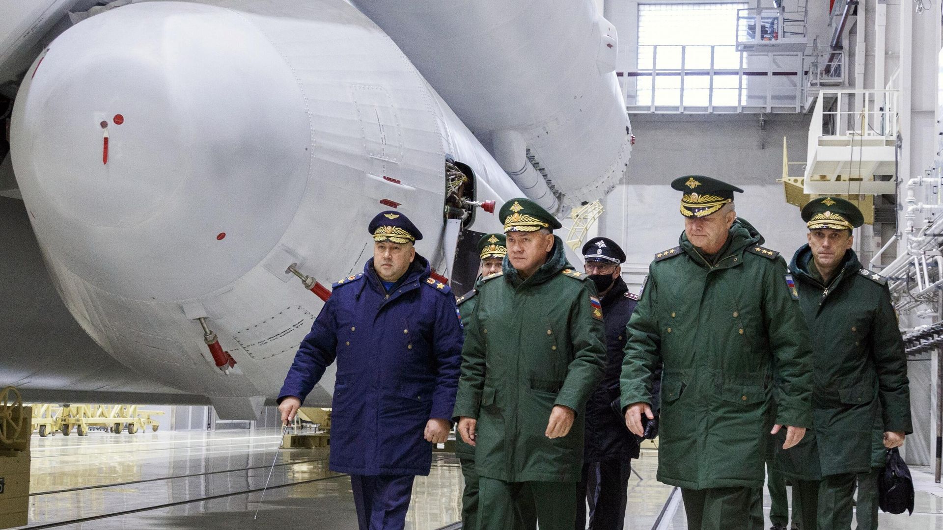 Министр обороны РФ Сергей Шойгу, находящийся с рабочей поездкой на космодроме Плесецк Министр обороны РФ Сергей Шойгу, находящийся с рабочей поездкой на космодроме Плесецк - РИА Новости, 1920, 31.12.2021