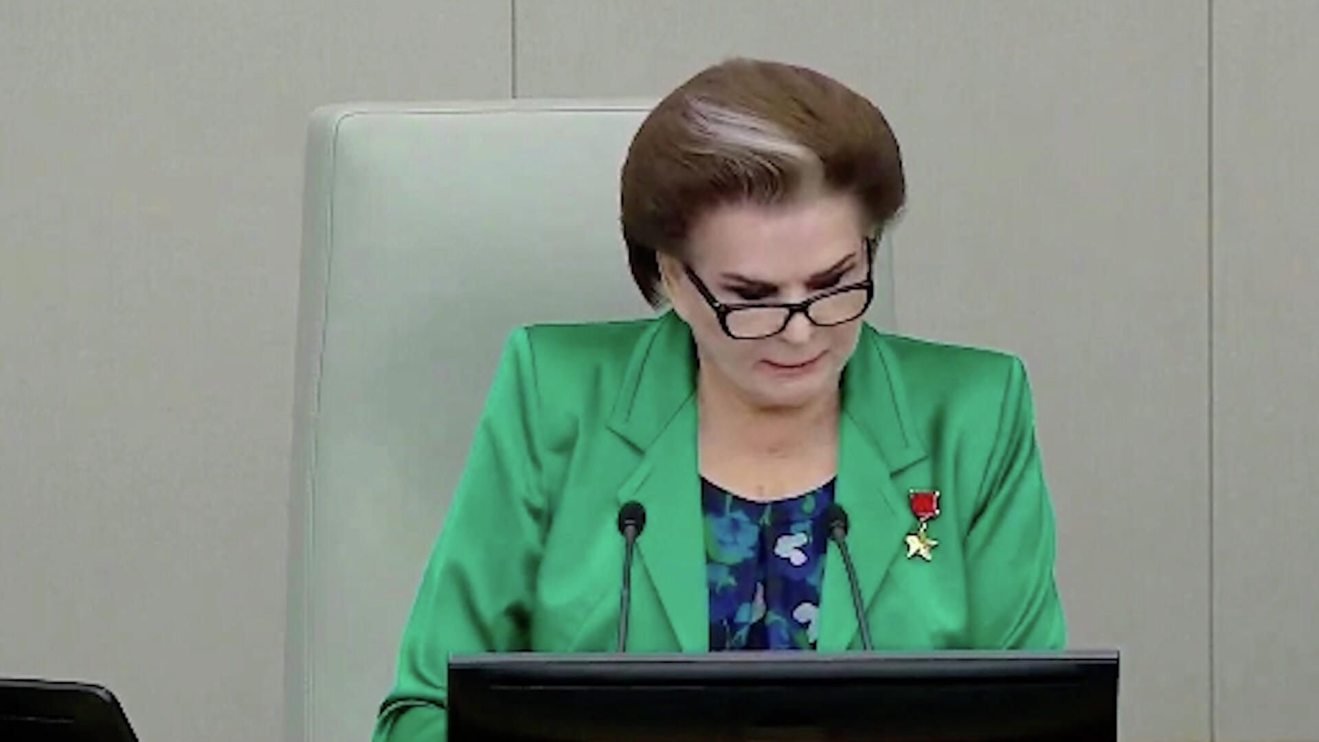 Терешкова открыла первое заседание Госдумы VIII созыва Терешкова открыла первое заседание Госдумы VIII созыва - РИА Новости, 1920, 12.10.2021