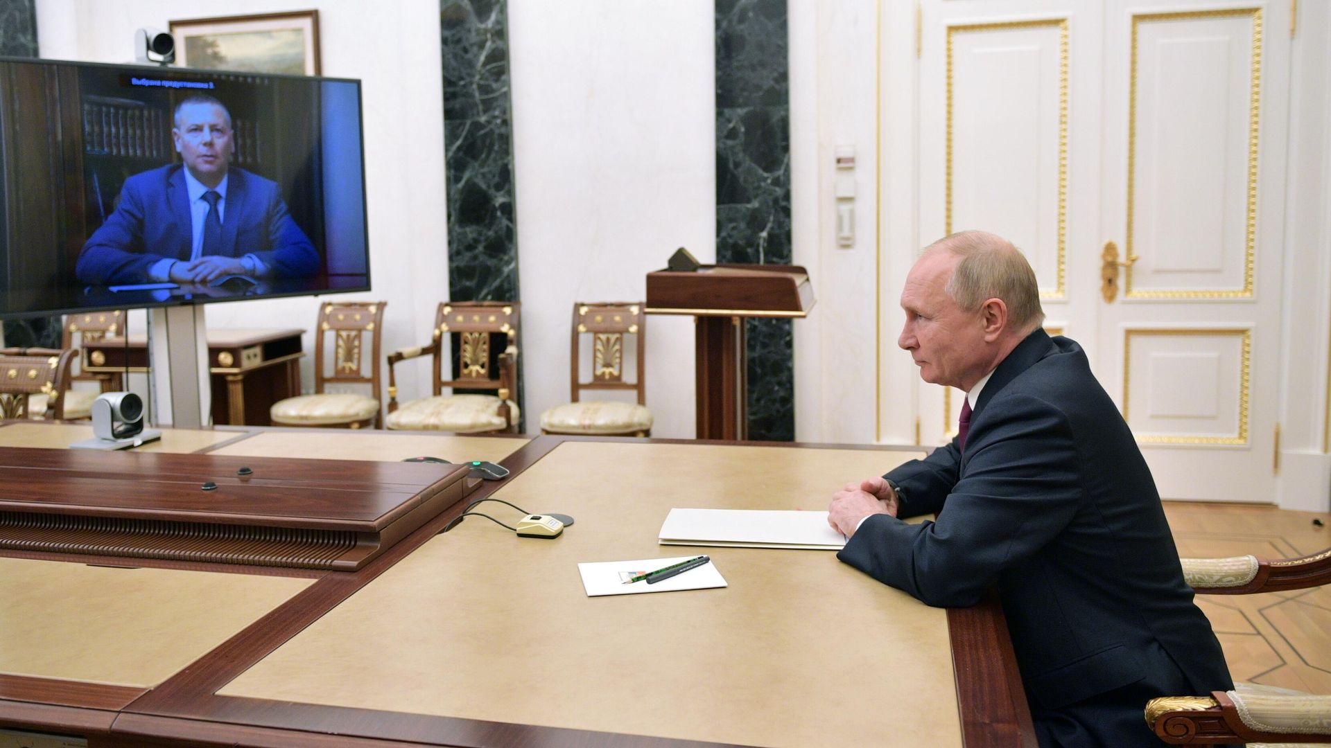 Президент РФ Владимир Путин на встрече в режиме видеоконференции с Михаилом Евраевым Президент РФ Владимир Путин на встрече в режиме видеоконференции с Михаилом Евраевым - РИА Новости, 1920, 12.10.2021