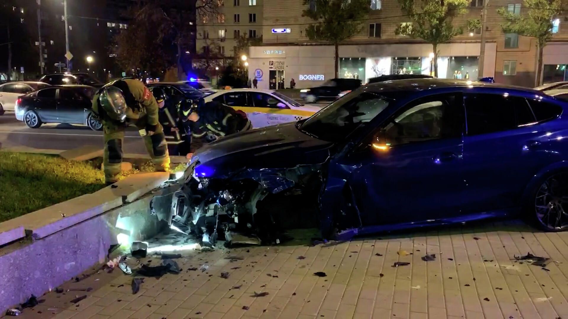 Кадры с места аварии на Кутузовском проспекте Кадры с места аварии на Кутузовском проспекте - РИА Новости, 1920, 12.10.2021