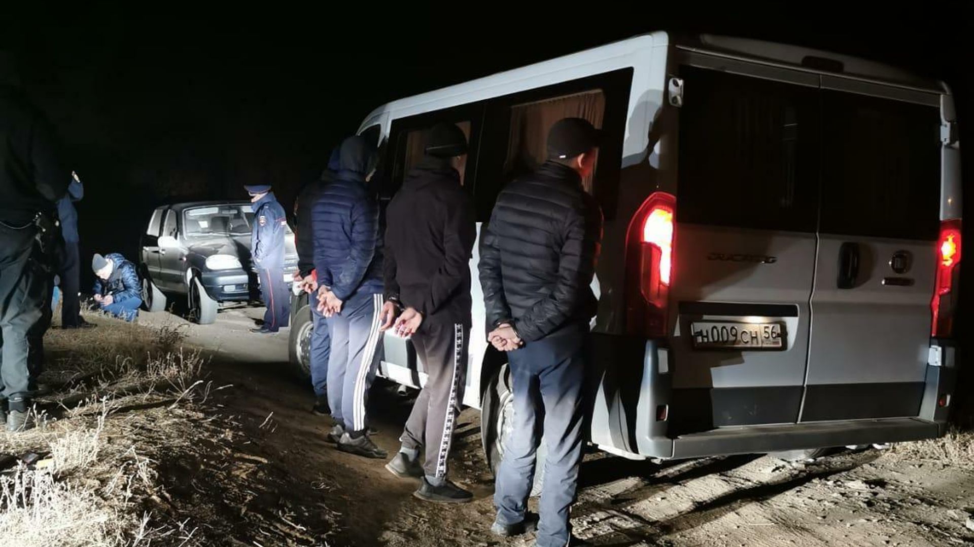 Задержание сотрудников полиции Орска, подозреваемых в разбое и превышении должностных полномочий Задержание сотрудников полиции Орска, подозреваемых в разбое и превышении должностных полномочий - РИА Новости, 1920, 13.10.2021