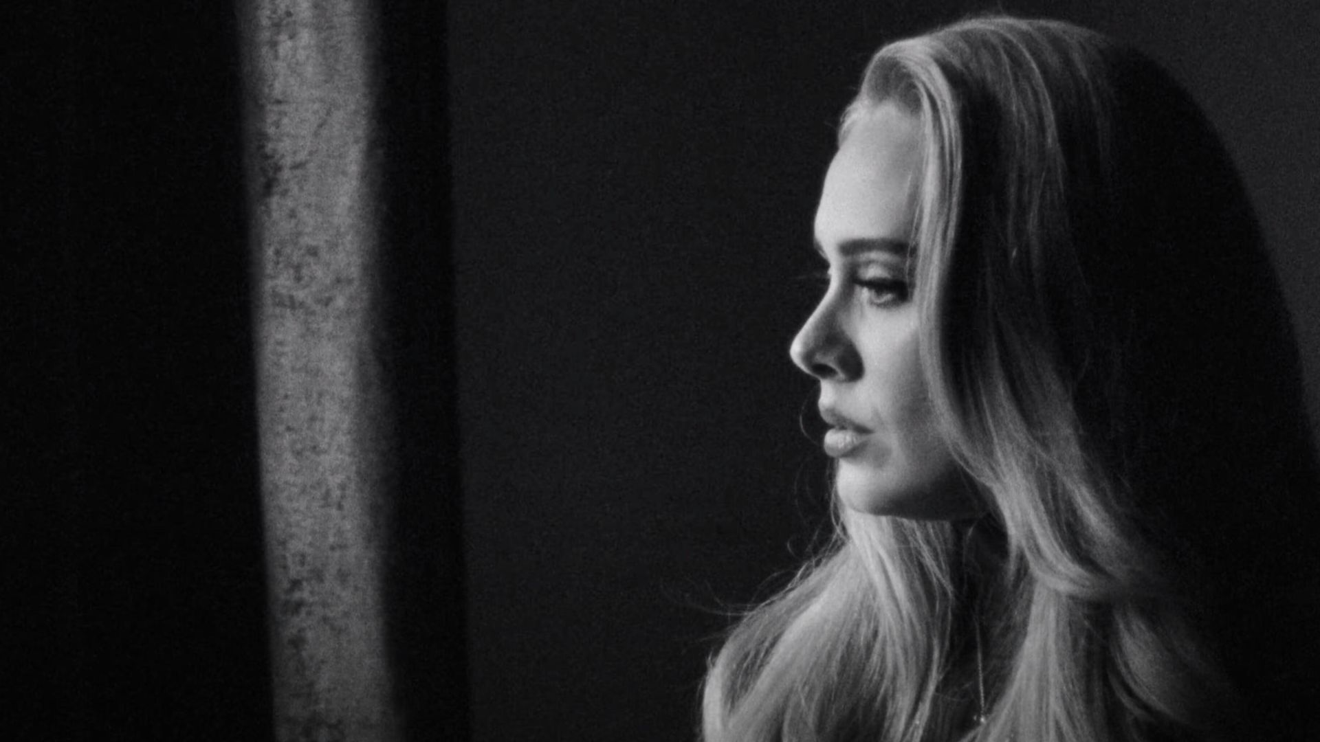 Adele - Easy On Me. Кадр видео Adele - Easy On Me. Кадр видео - РИА Новости, 1920, 15.10.2021