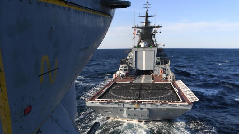 Боевые корабли и суда обеспечения Военно-Морского Флота РФ и Военно-морских сил КНР приступили к практическим действиям в ходе совместного военно-морского учения Морское взаимодействие-2021 в Японском море Боевые корабли и суда обеспечения Военно-Морского Флота РФ и Военно-морских сил КНР приступили к практическим действиям в ходе совместного военно-морского учения Морское взаимодействие-2021 в Японском море