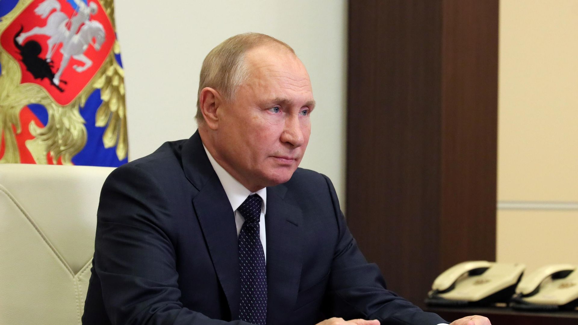 Президент РФ Владимир Путин во время встречи в режиме видеоконференции с лидером партии Новые люди Алексеем Нечаевым Президент РФ Владимир Путин во время встречи в режиме видеоконференции с лидером партии Новые люди Алексеем Нечаевым - РИА Новости, 1920, 20.10.2021