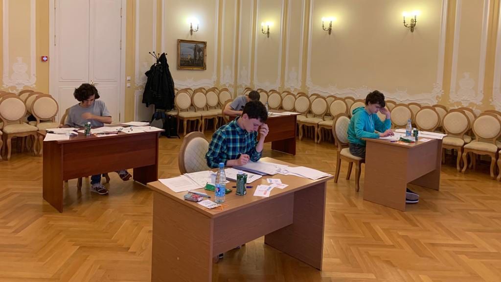 Российские школьники завоевали две золотые и две серебряные медали на Международной олимпиаде Romanian Master of Mathematics - РИА Новости, 1920, 17.10.2021
