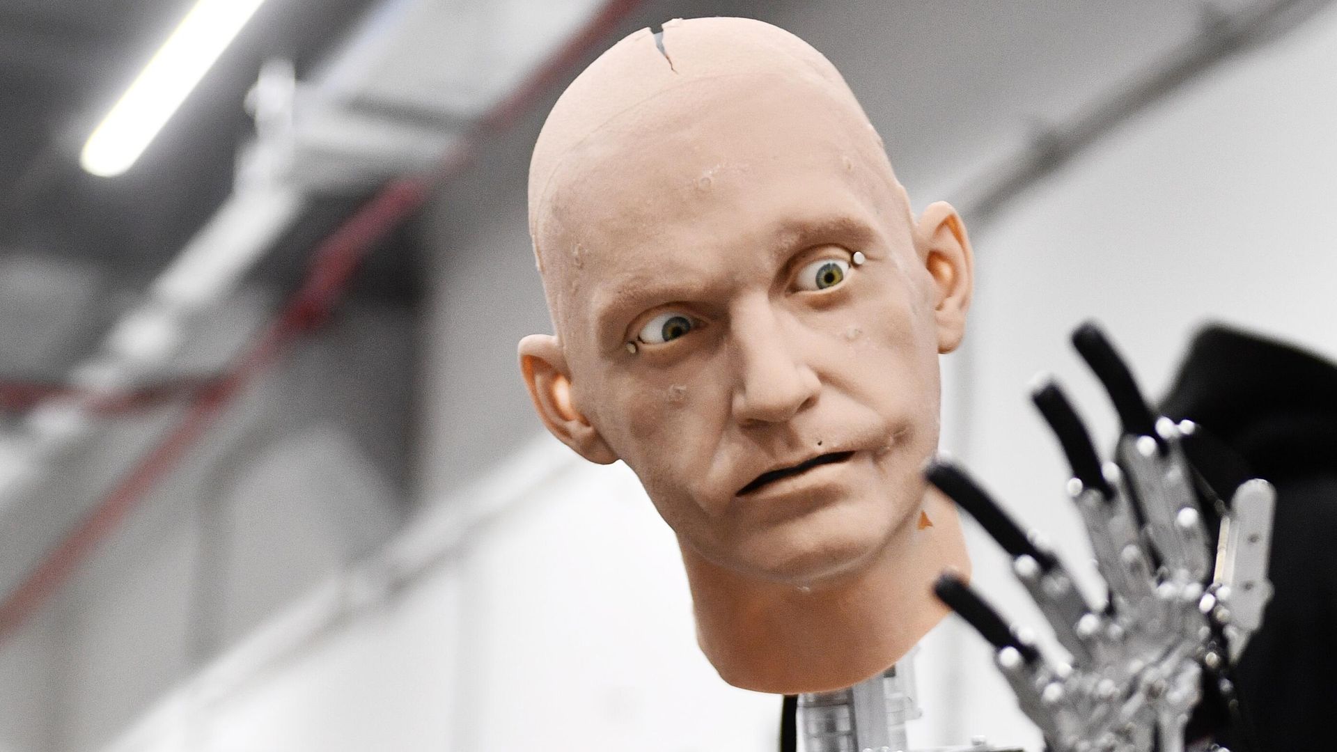 Сборка и отладка человекоподобного робота Robo-C в цехе компании по производству роботов Промобот в Перми Сборка и отладка человекоподобного робота Robo-C в цехе компании по производству роботов Промобот в Перми - РИА Новости, 1920, 28.10.2021