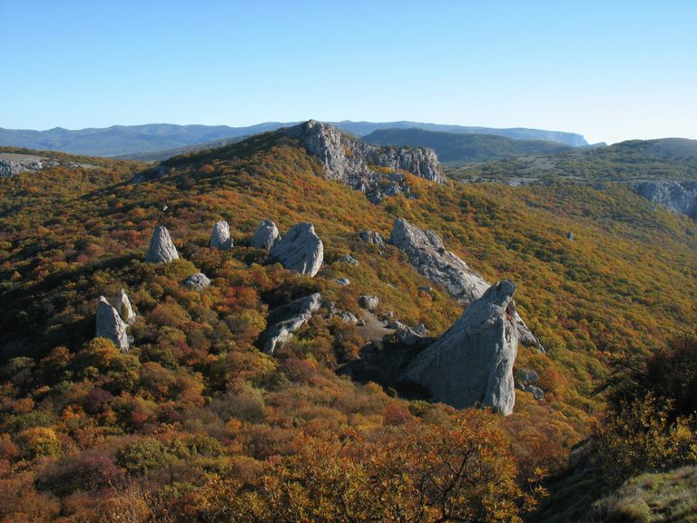 Скальные выступы Храм Солнца в Крыму Скальные выступы Храм Солнца в Крыму