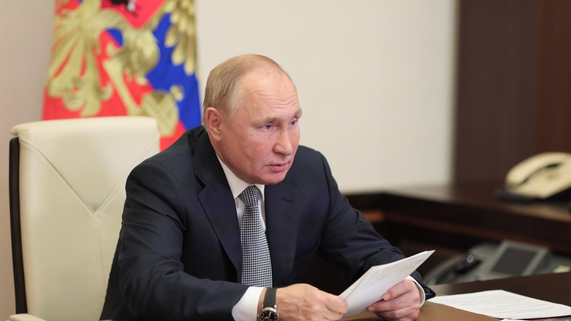 Президент РФ Владимир Путин проводит заседание президиума Государственного Совета по вопросу транспортной стратегии Российской Федерации Президент РФ Владимир Путин проводит заседание президиума Государственного Совета по вопросу транспортной стратегии Российской Федерации - РИА Новости, 1920, 21.10.2021