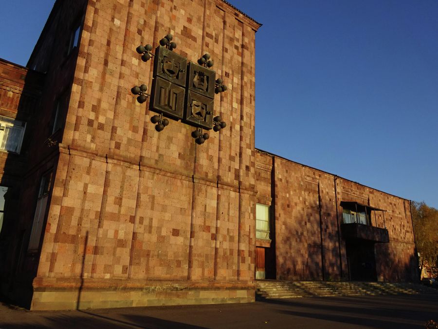 Дом культуры советских времен в селе Рождествено Дом культуры советских времен в селе Рождествено