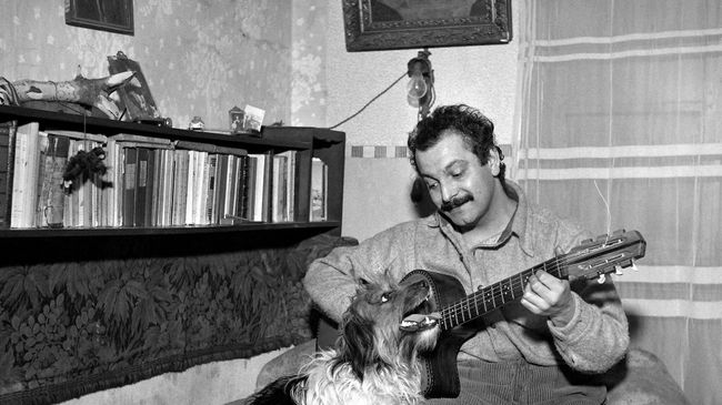 Французский поэт и композитор Жорж Брассенс, 1953 год 