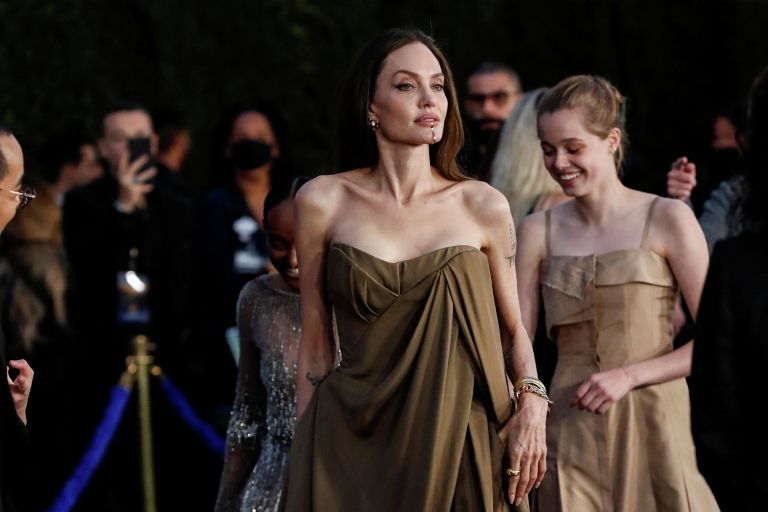 Анджелина Джоли на премьере фильма Вечные Анджелина Джоли на премьере фильма Вечные
