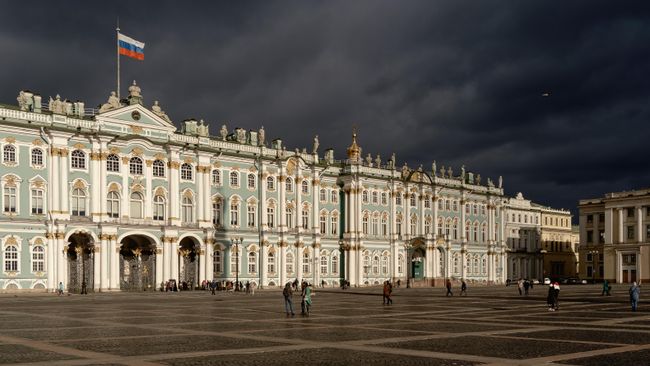 Дворцовая площадь в Санкт-Петербурге