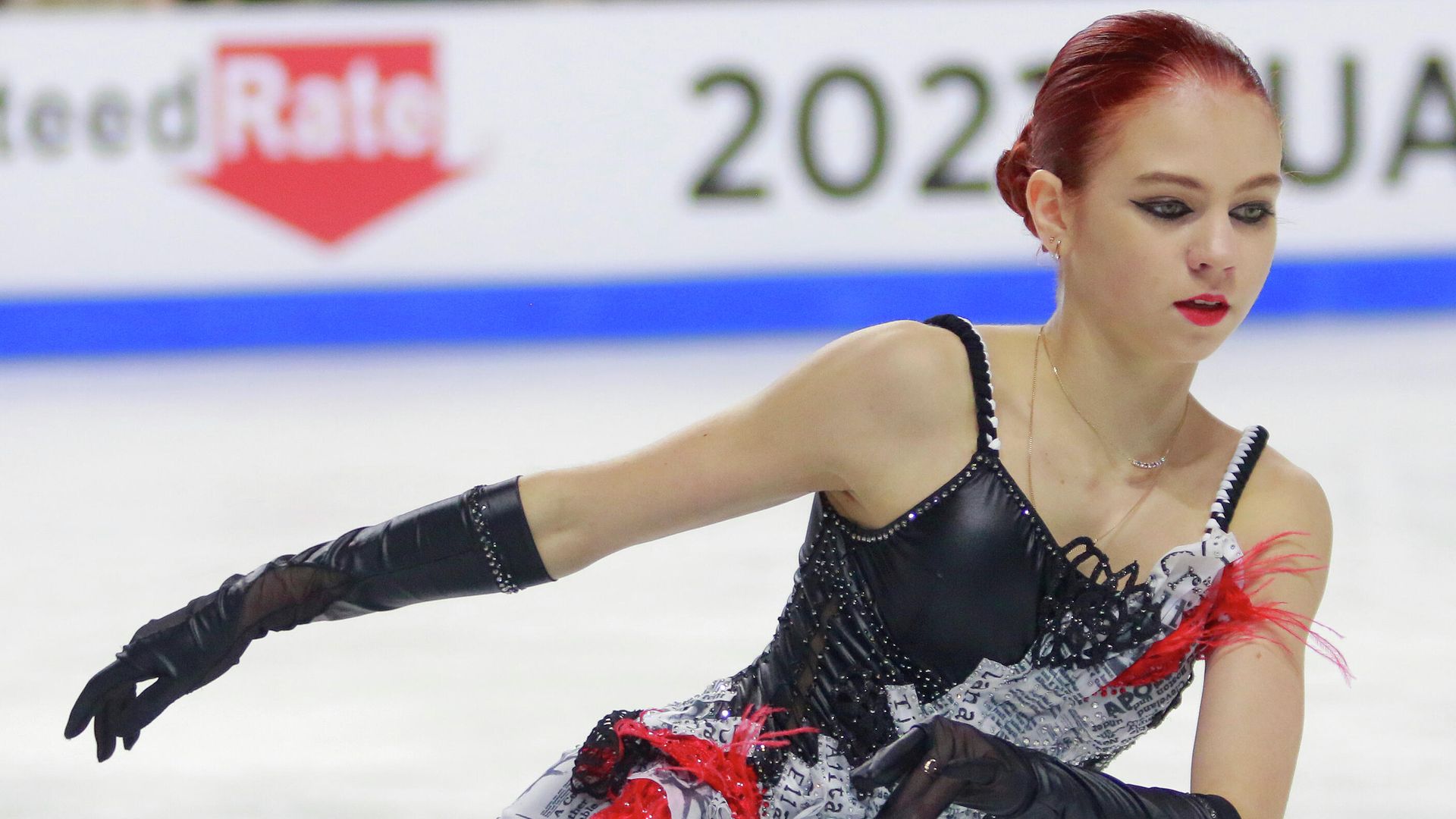 Фигуристка Александра Трусова на соревнованиях по фигурному катанию Skate America 2021 Фигуристка Александра Трусова на соревнованиях по фигурному катанию Skate America 2021 - РИА Новости, 1920, 25.12.2021
