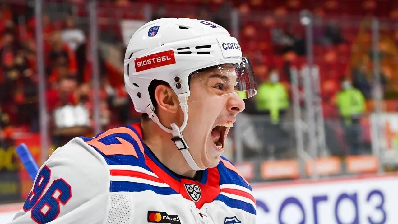 Нападающий СКА Андрей Кузьменко Нападающий СКА Андрей Кузьменко - РИА Новости, 1920, 22.02.2022