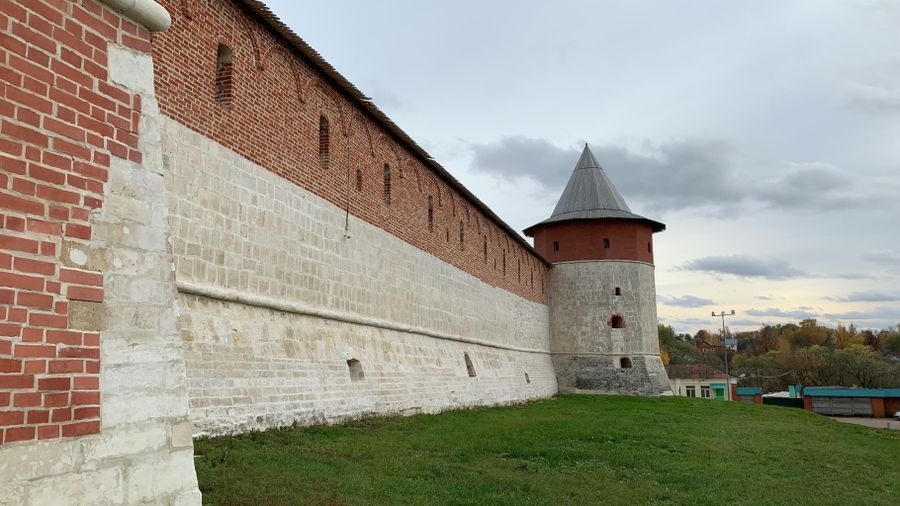 Крепостные стены