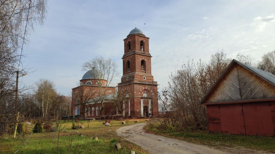 Успенская церковь в Инякино