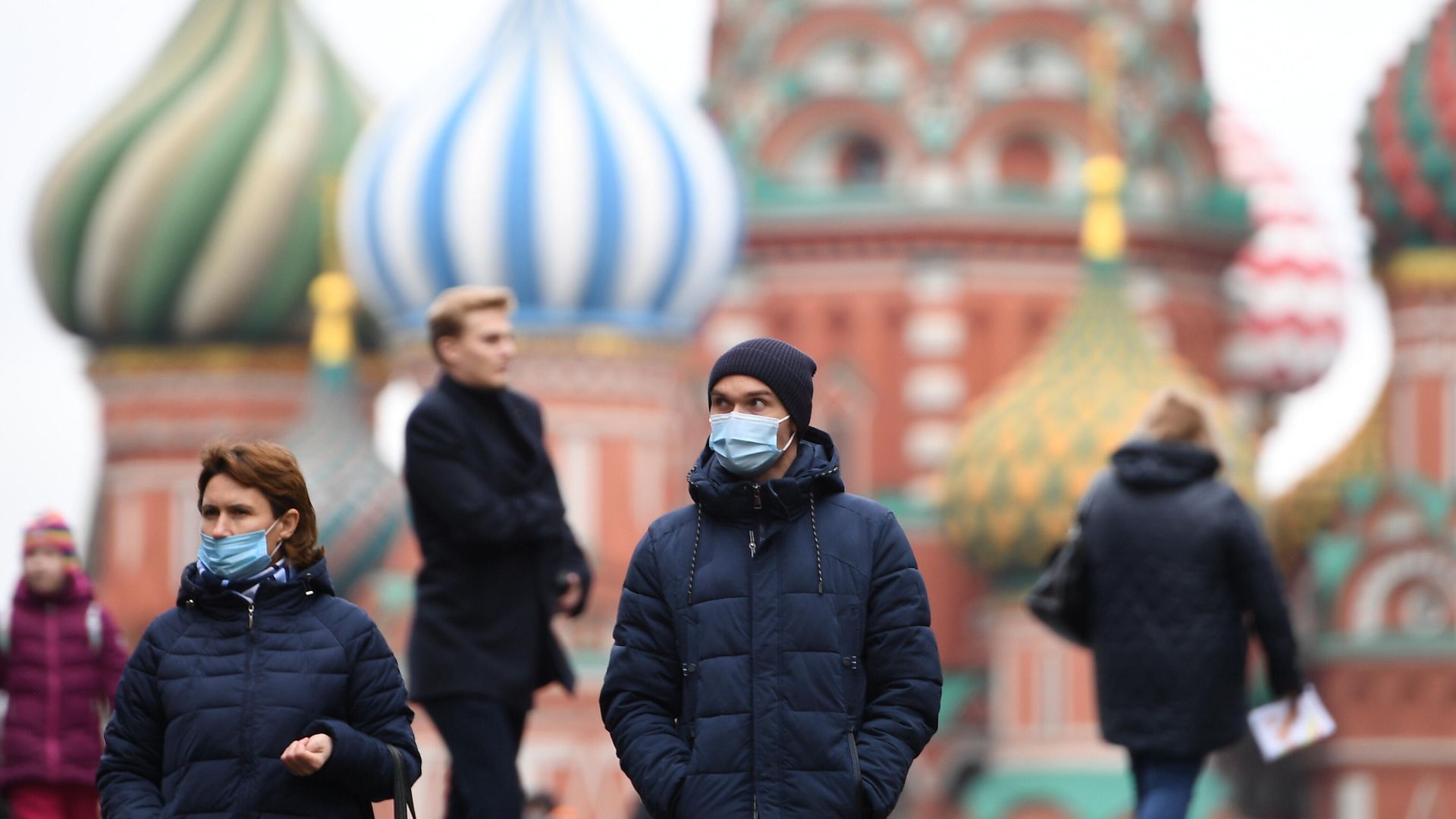Люди на Красной площади в Москве Люди на Красной площади в Москве - РИА Новости, 1920, 29.11.2021