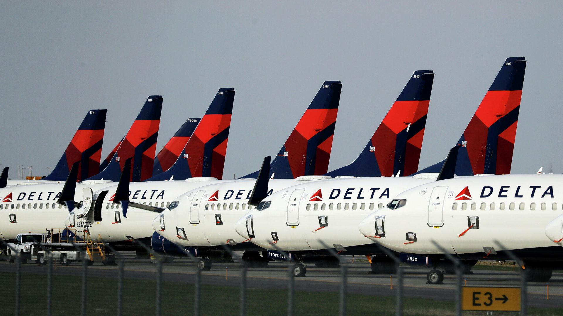 Самолеты авиакомпании Delta Airlines в Канзас-сити Самолеты авиакомпании Delta Airlines в Канзас-сити - РИА Новости, 1920, 11.01.2022