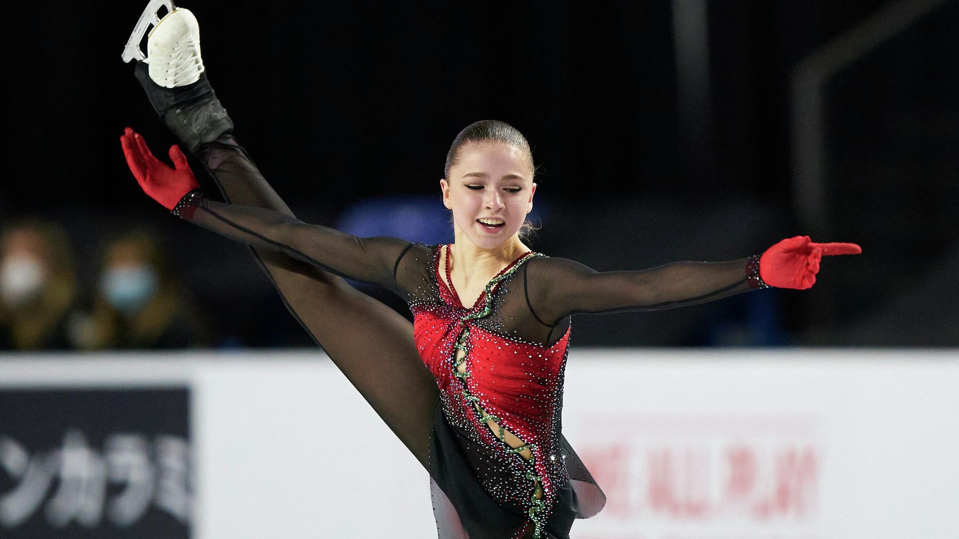 Камила Валиева во время выступления на этапе Гран-при Skate Canada Камила Валиева во время выступления на этапе Гран-при Skate Canada - РИА Новости, 1920, 26.11.2021