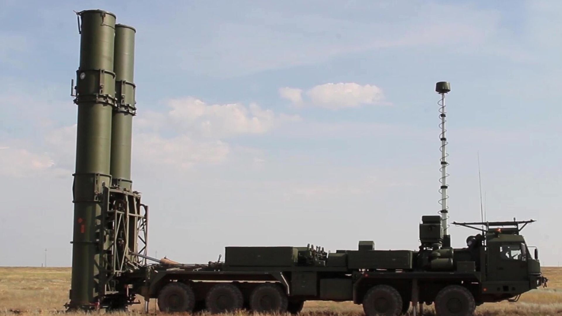 Новейшая ЗРС С-500 провела испытательные стрельбы на полигоне Капустин Яр Новейшая ЗРС С-500 провела испытательные стрельбы на полигоне Капустин Яр - РИА Новости, 1920, 18.03.2022