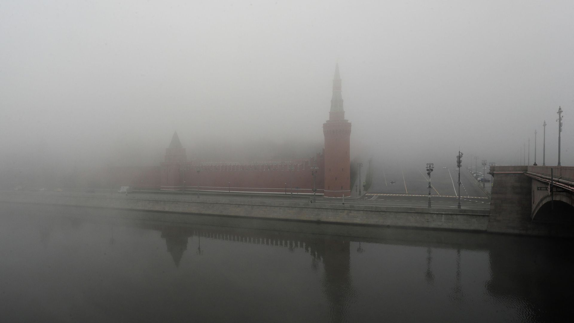 Московский кремль во время тумана Московский кремль во время тумана - РИА Новости, 1920, 22.12.2022