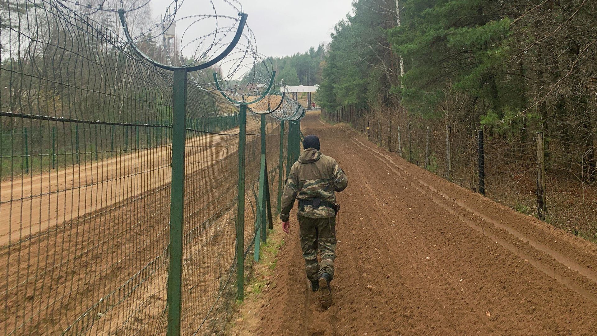 Пограничник на белорусско-польской границе Пограничник на белорусско-польской границе - РИА Новости, 1920, 17.10.2025