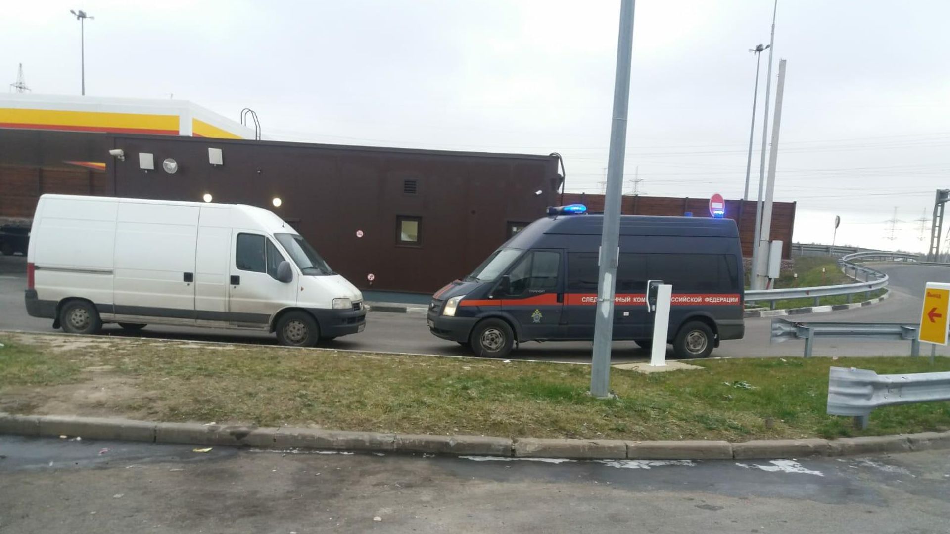 Задержание мужчины, подозреваемого в мошенничестве, который позднее совершил умышленный наезд на оперуполномоченного СОБР Гранит ГУ Росгвардии Задержание мужчины, подозреваемого в мошенничестве, который позднее совершил умышленный наезд на оперуполномоченного СОБР Гранит ГУ Росгвардии - РИА Новости, 1920, 09.11.2021