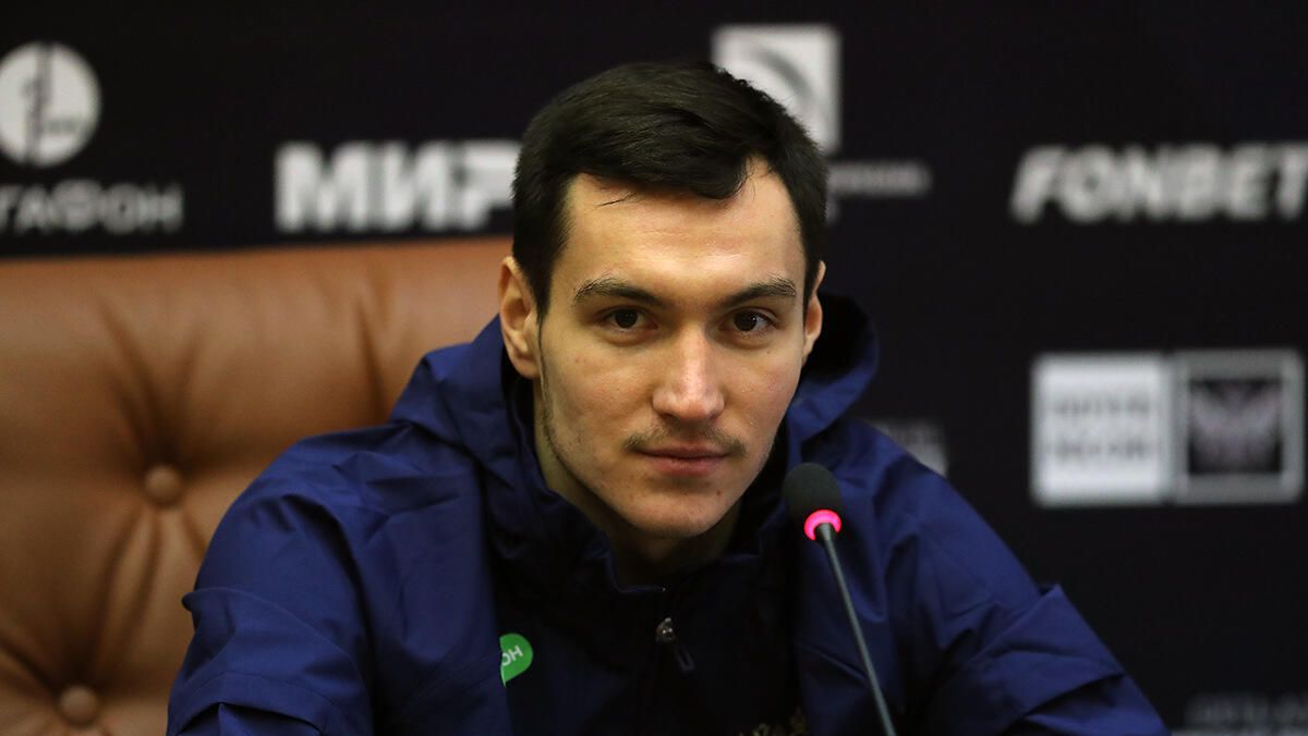 Защитник сборной России по футболу Вячеслав Караваев Защитник сборной России по футболу Вячеслав Караваев - РИА Новости, 1920, 08.04.2022