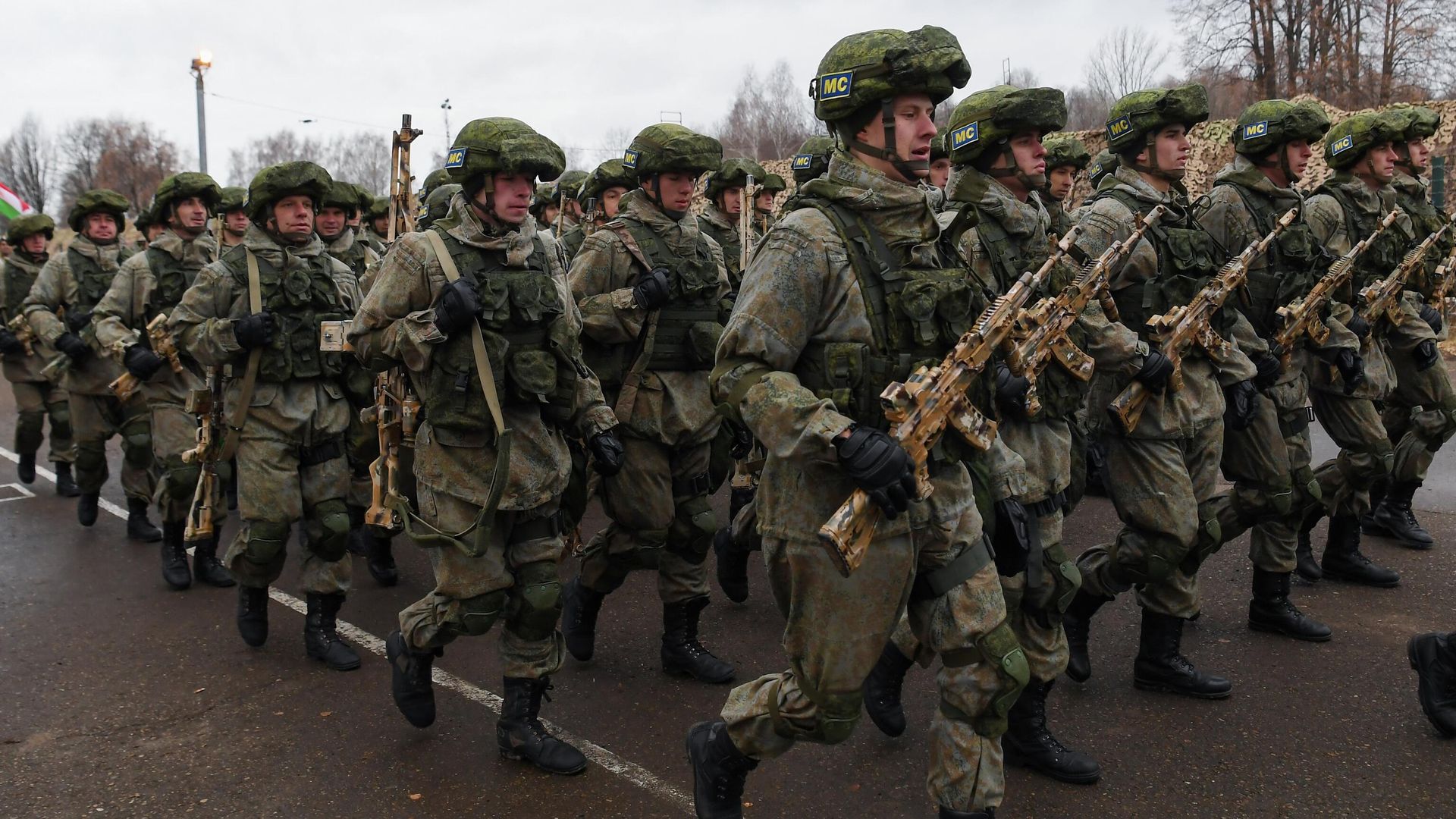Военнослужащие на церемонии открытия миротворческих учений стран ОДКБ Нерушимое братство — 2021 Военнослужащие на церемонии открытия миротворческих учений стран ОДКБ Нерушимое братство — 2021 - РИА Новости, 1920, 15.05.2022