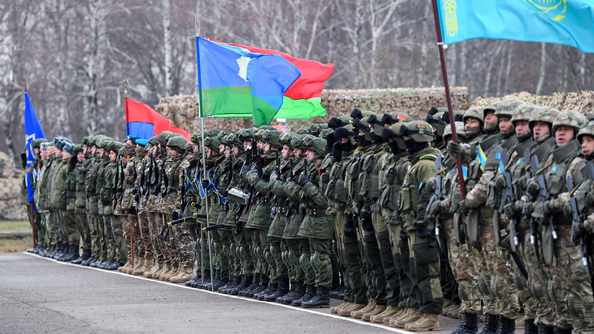 Военнослужащие на церемонии открытия миротворческих учений стран ОДКБ Нерушимое братство - 2021 Военнослужащие на церемонии открытия миротворческих учений стран ОДКБ Нерушимое братство - 2021 - РИА Новости, 1920, 28.04.2022
